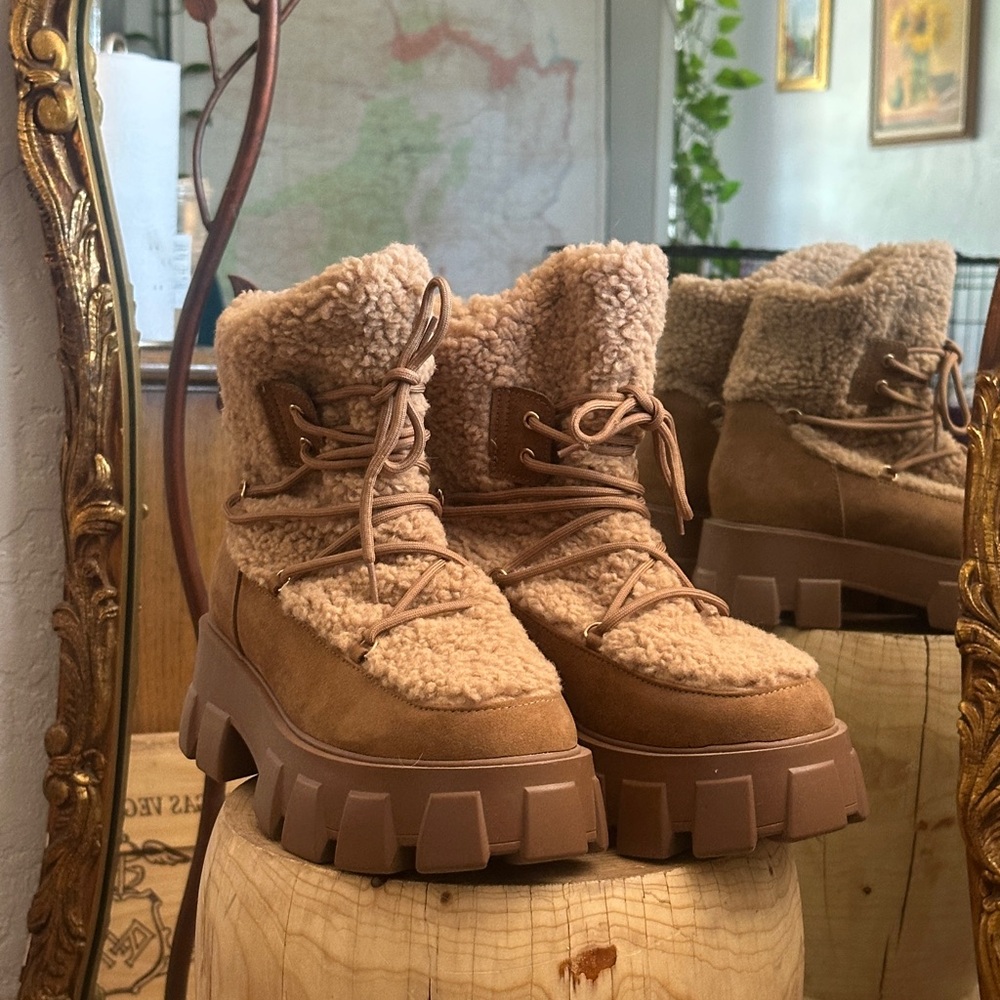 Warm & Sturdy Winter Shearling Boots